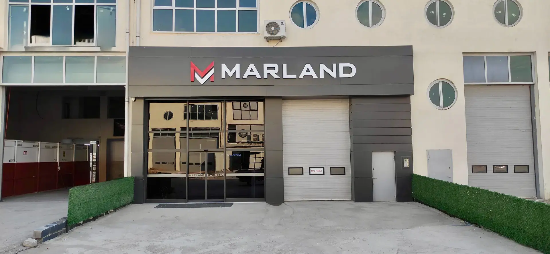 Marland Otomotiv Dıştan Görünüm